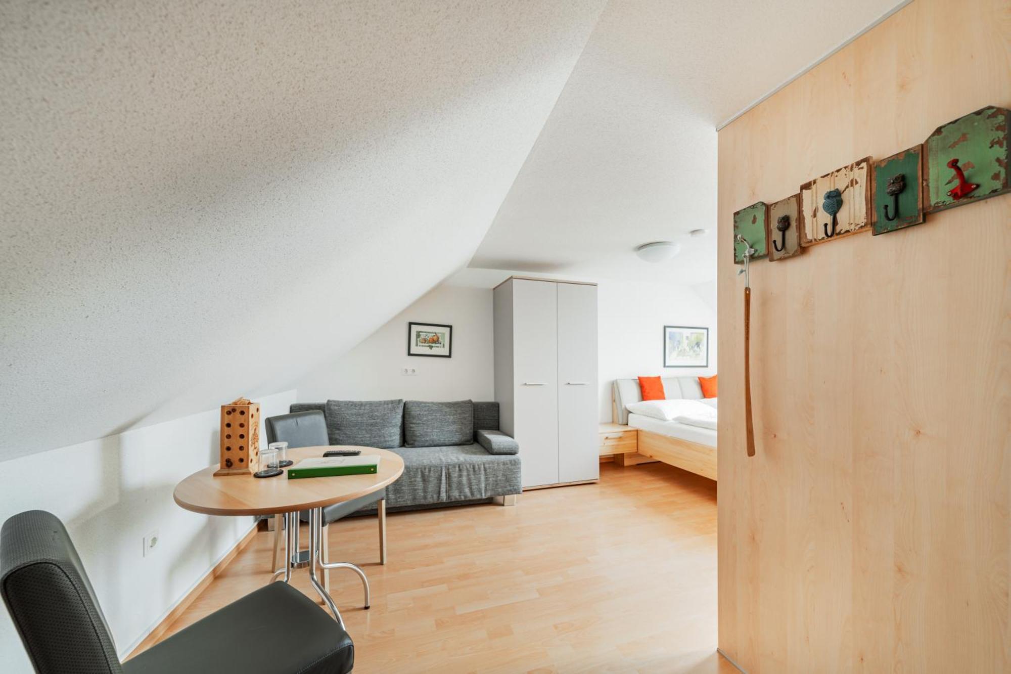 Pension & Reitstall Inghofer Heidenreichstein Exteriör bild